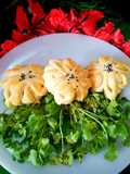 Chicken ball stuffed flower bread