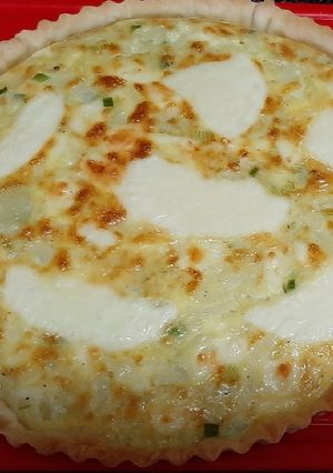 Una foto de Tarta de cebolla y queso
