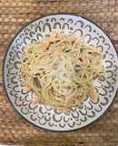 Spaghetti con crema y salmón