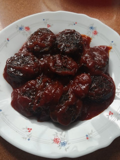 Una foto de Morcilla con tomate