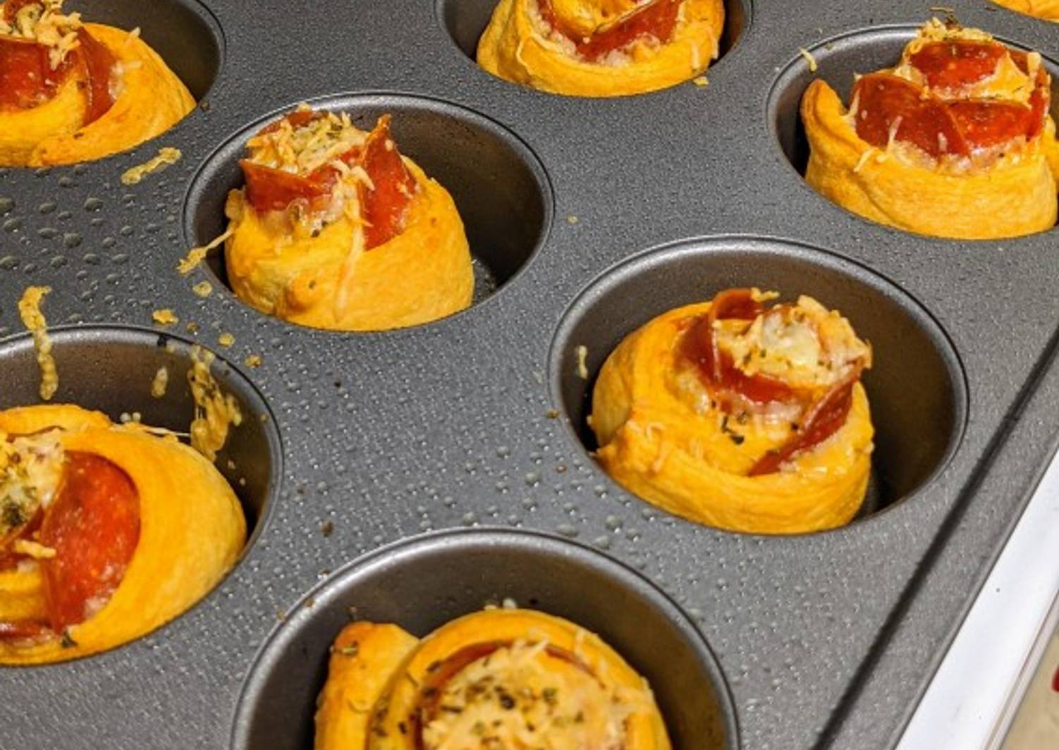 Pizza Roses Recipe by Garrett Wyrick Cookpad