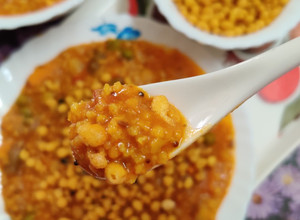 A picture of Quinoa Bisi Bele Bath.