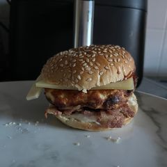 A picture of Halloumi Burger.