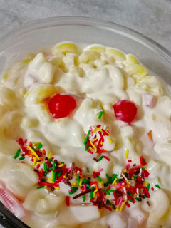 A picture of Macroni fruit Salad😋.