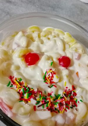 A picture of Macroni fruit Salad😋.