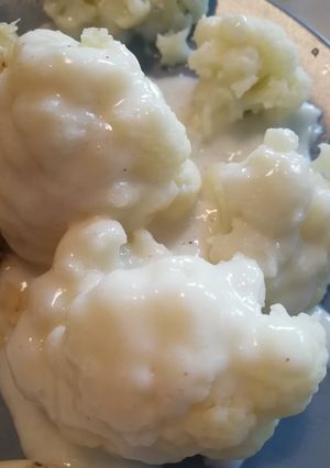 Une photo de Chou fleur à la sauce blanche légère