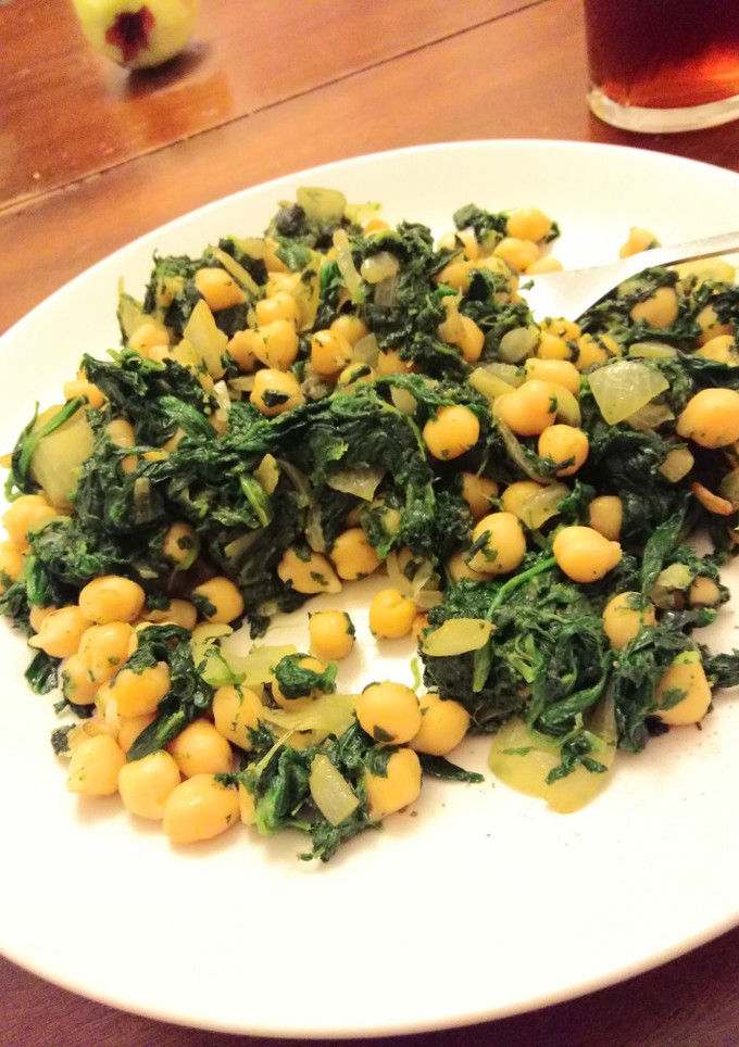 Una foto de Espinacas con garbanzos