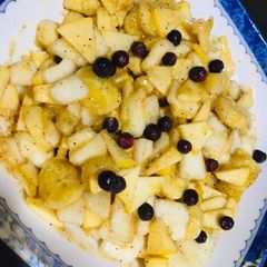 A picture of Roza is not complete wthout fruit chat ❤️ #cookpadfruits.