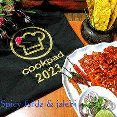 A picture of Spicy fafda & jalebi.