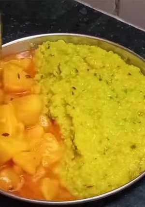 A picture of Little millet khichdi.