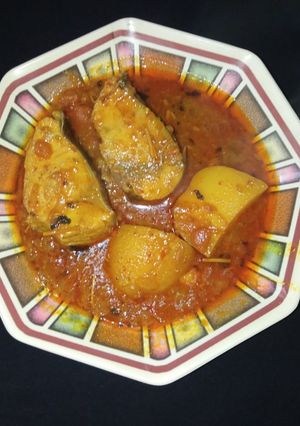 A picture of Sindhi fish salan.