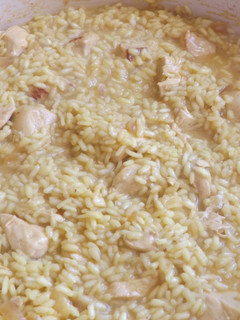 Una foto de Risotto con pollo