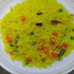A picture of Savoury rice with cinnamon.
