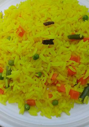 A picture of Savoury rice with cinnamon.