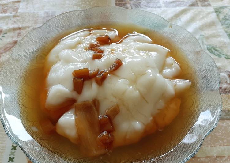 Bubur sumsum saus kinca nangka