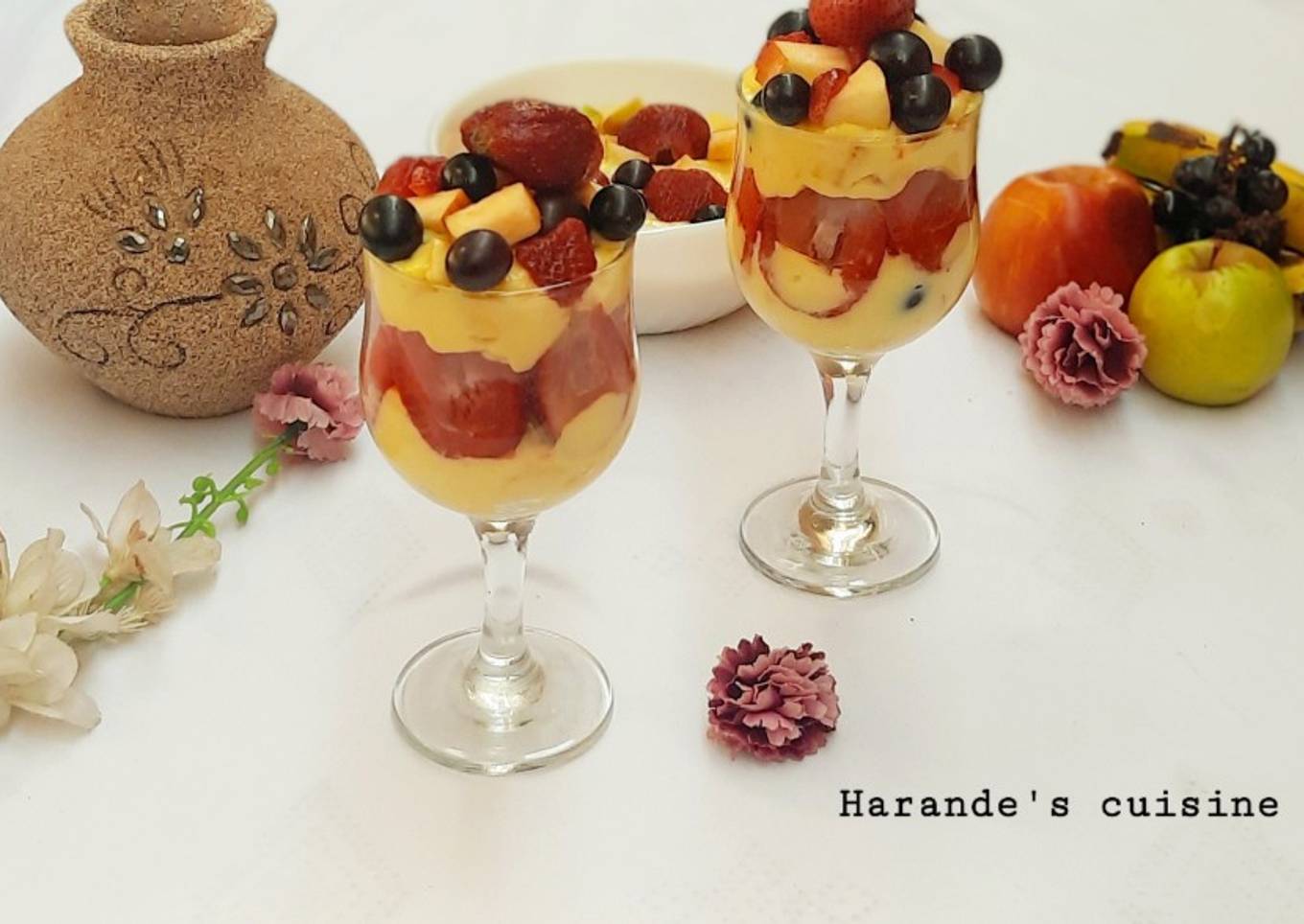 Custard fruit salad