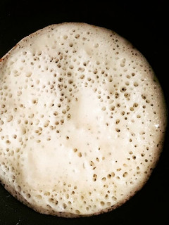 A picture of Rice pancake (sinasir).