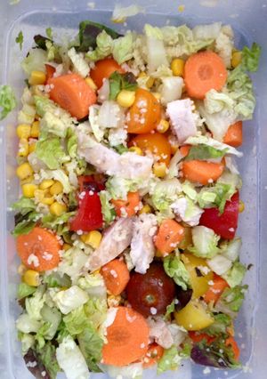 Una foto de Ensalada de pollo con couscous para tupper