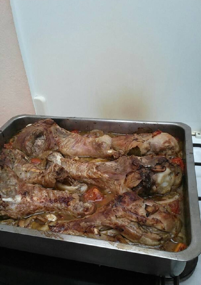 Una foto de Jamones de pavo con verduras