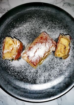 O poză a rețetei Rulouri cu brânză și ananas.
