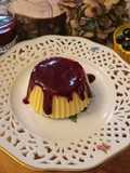 Budino al mascarpone e salsa di mirtilli