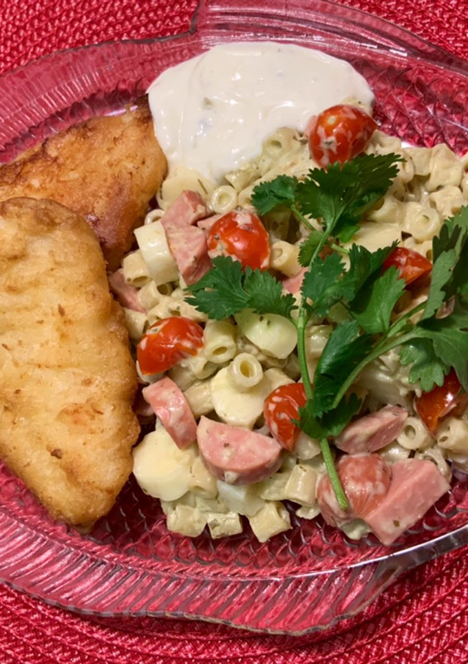 Una foto de Filetes de Pescado con Pasta al Limón y cilantro