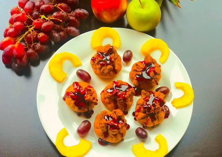 Tangy Fruit Potli (Strawberries and Apple Potli)