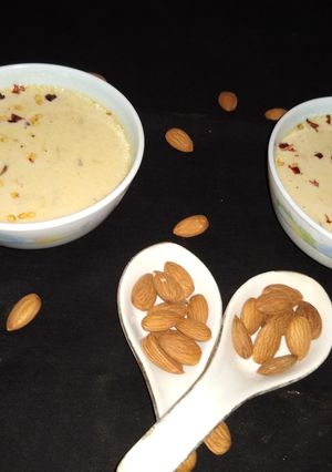 A picture of Almond soup.