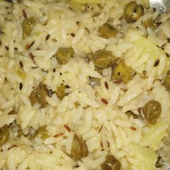 A picture of Aalu chhole pulav.