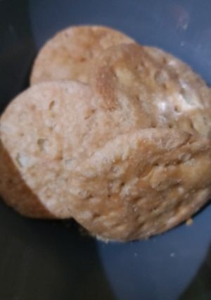 मठरी (Mathri recipe in hindi) रेसिपी मुख्य फोटो