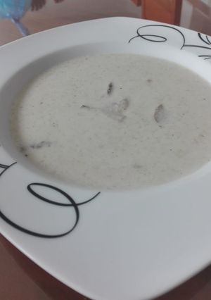 Una foto de Crema de champiñones clásica