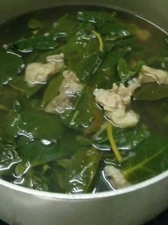Hình của món Canh mồng tơi với thịt bò.