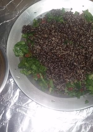 صورة لوصفة سلطة كينوا صحية سهلة خفيفة