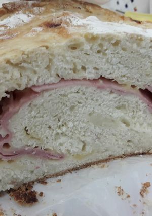 Foto de Pão Caseiro Recheado com Presunto e Queijo