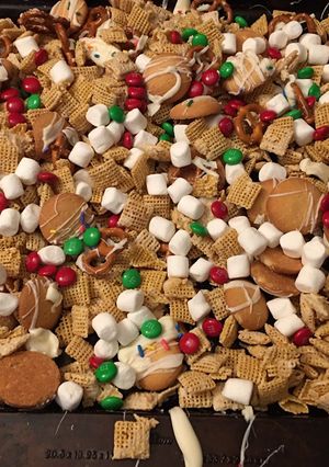 A picture of Buddy the elf Chex mix.