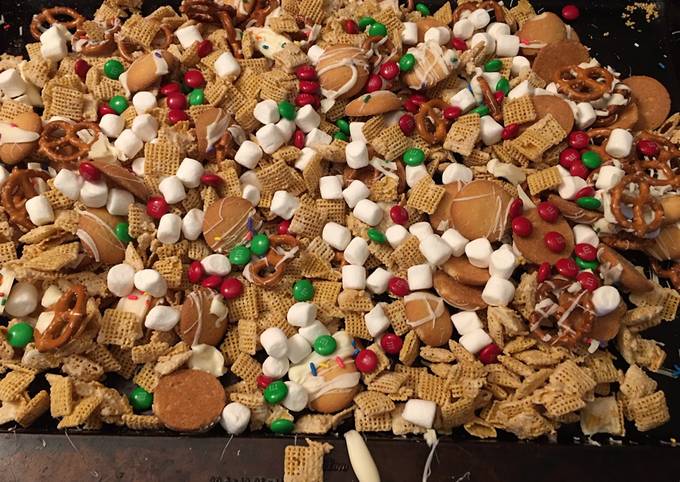 Buddy the elf Chex mix Recipe by 🌈NinjaMommaKitchen🌈 - Cookpad