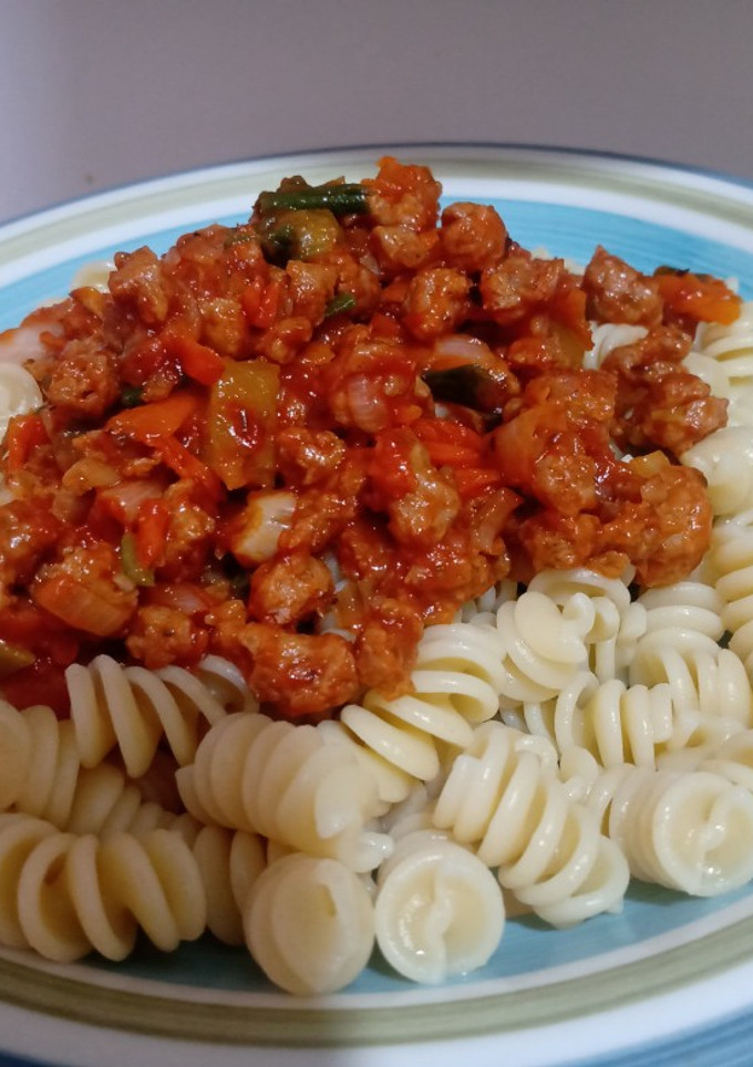 Una foto de 🍝Fideos con salsa boloñesa 🍝