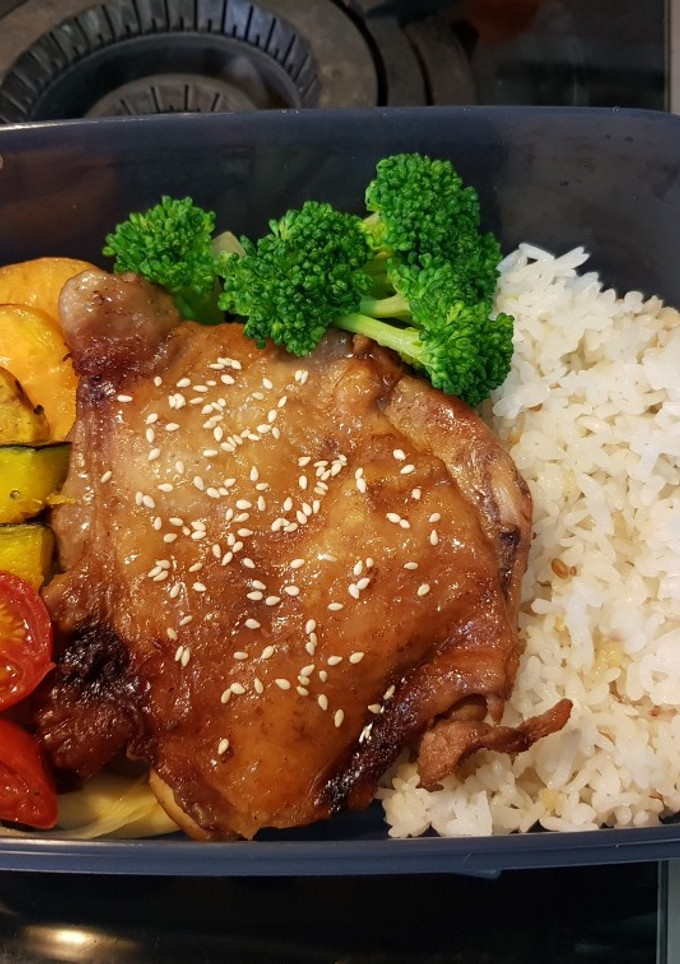 微波爐蒸雞腿便當 的食譜成品照片