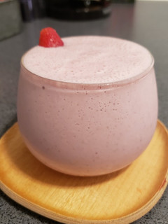 A picture of 4 Ingredients vegan smoothie.