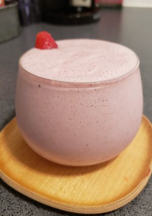 A picture of 4 Ingredients vegan smoothie.