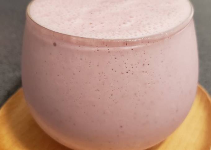 4 ingredients vegan smoothie recipe main photo