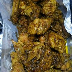 A picture of Spicy chicken wings.