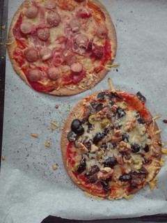 Una foto de Pizzas con base de tortitas de trigo