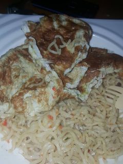 Indomie da soyayyan kwai ainihin hoton girkin