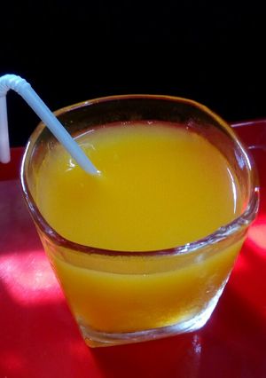 A picture of Homemade mango Frooti.