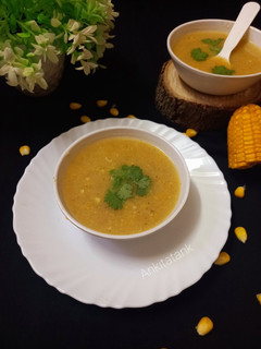 કોર્ન સૂપ (Corn Soup Recipe In Gujarati) રેસીપી મુખ્ય ફોટો