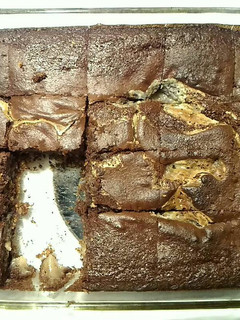 A picture of Earthquake cake.