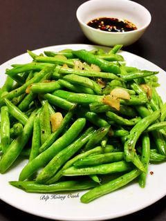 Hình của món Đậu Que Xào Tỏi Chay.