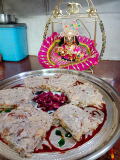नारियल ड्राई फ्रूट्स बर्फी (Nariyal dry fruits barfi recipe in hindi) रेसिपी मुख्य फोटो