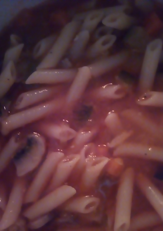 Una foto de Macarrones con verduritas